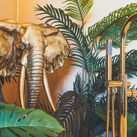Jungle Suite --- Vasca In Camera Turijn Buitenkant foto