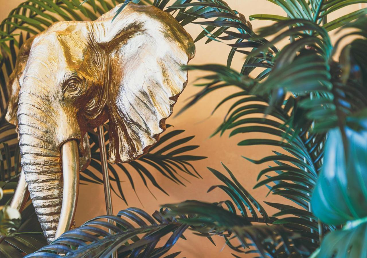 Jungle Suite --- Vasca In Camera Turijn Buitenkant foto