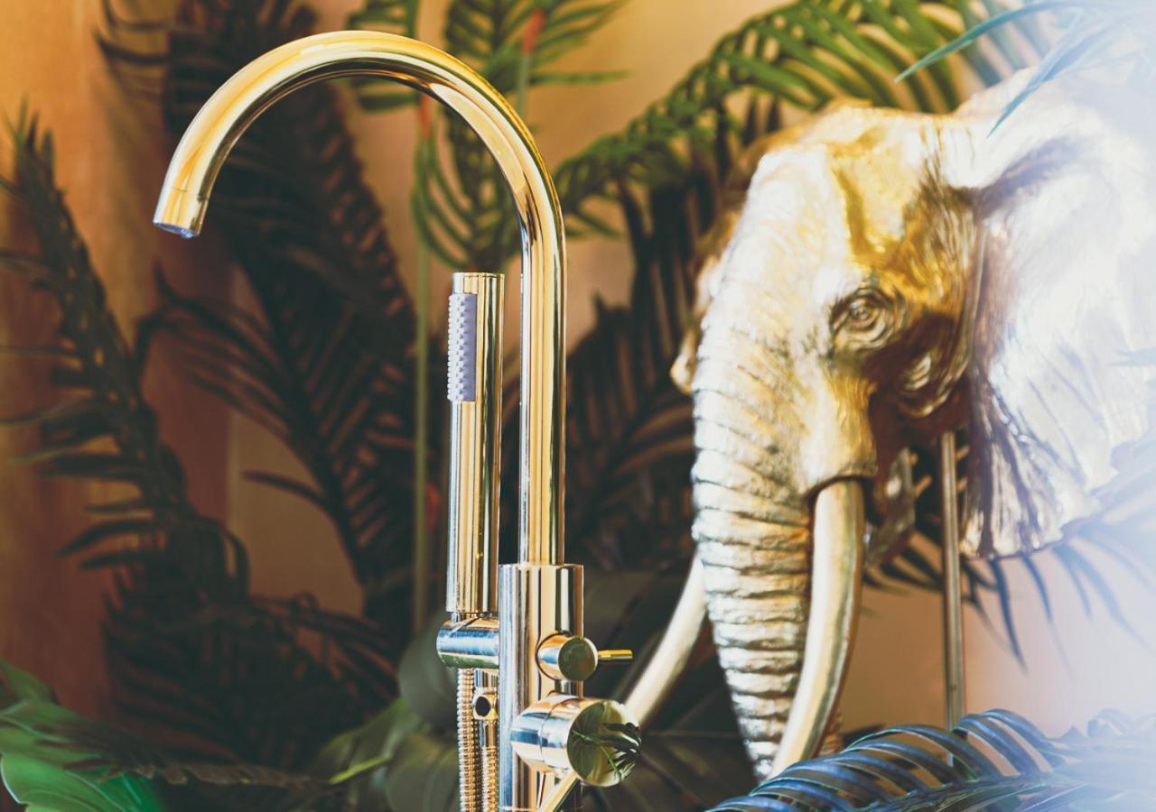 Jungle Suite --- Vasca In Camera Turijn Buitenkant foto